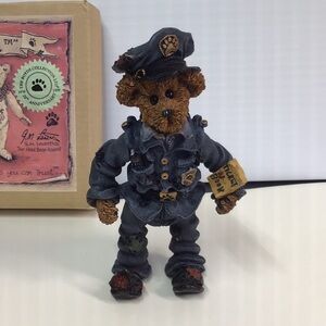 The Shoe Box Bears Figurine by Boyds Bears jointed Sergeant Bookum O'Reilly